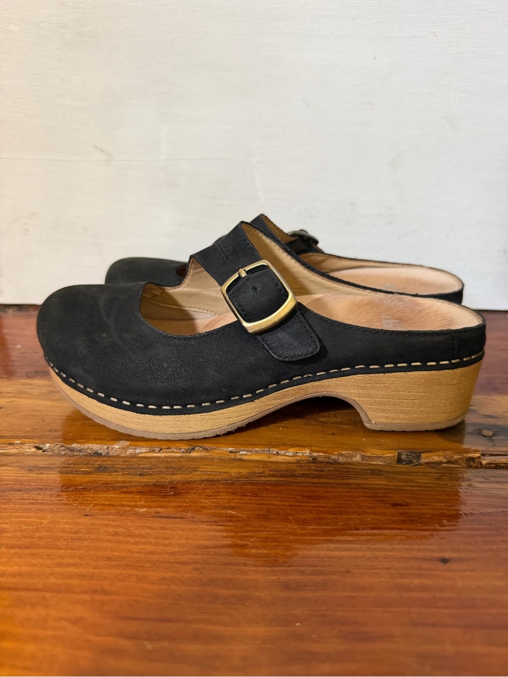 Dansko Britney black Burnished Nubuck Leather Mules Shoes Women Sz 35